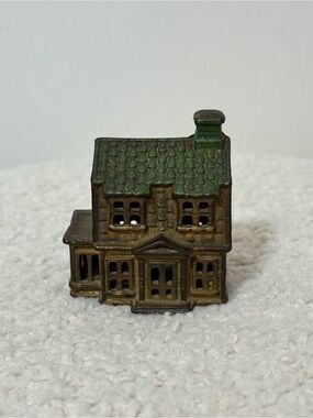Antique A.C. Williams Cast Iron Colonial House Coin Still Bank Original Paint